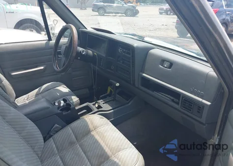 1990 Jeep Cherokee from USA, damaged, VIN 1J4FJ28L4LL164043